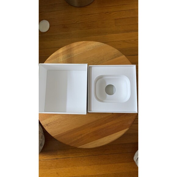 airpods pro 2nd gen usb c BOX - Picture 4 of 5